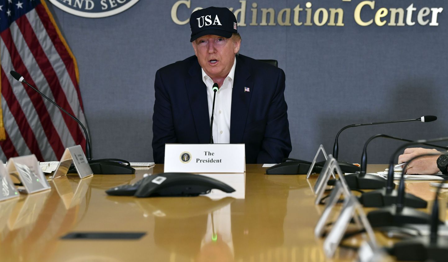 Donald Trump 1. septembril 2019 USA hädaolukordade ametis orkaan Doriani teemalisel kohtumisel