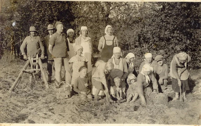 Vanaaegne foto.