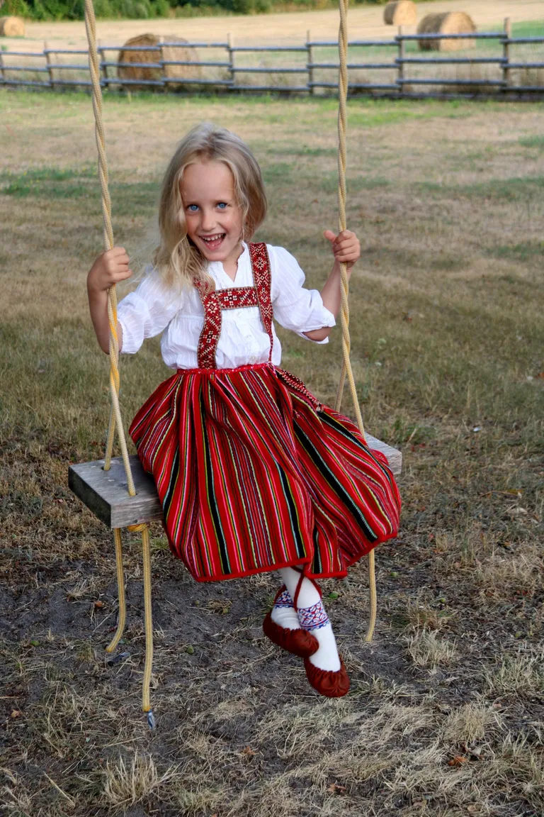 Foto “Õnnelik lapsepõlv”.