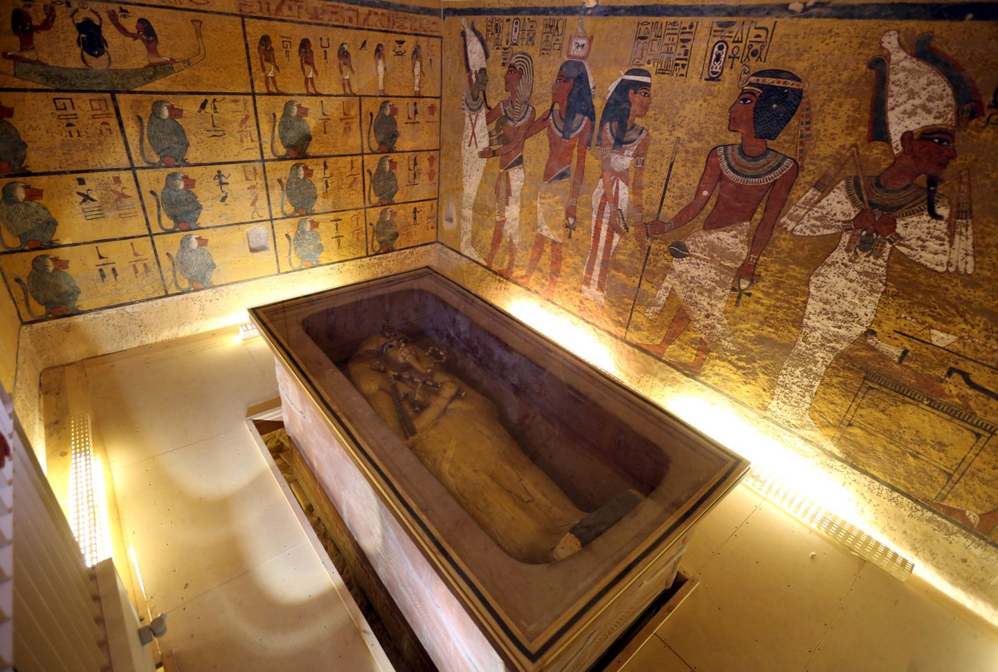 Samuti Luxoris asuv Tutanhamoni kullast sarkofaag.