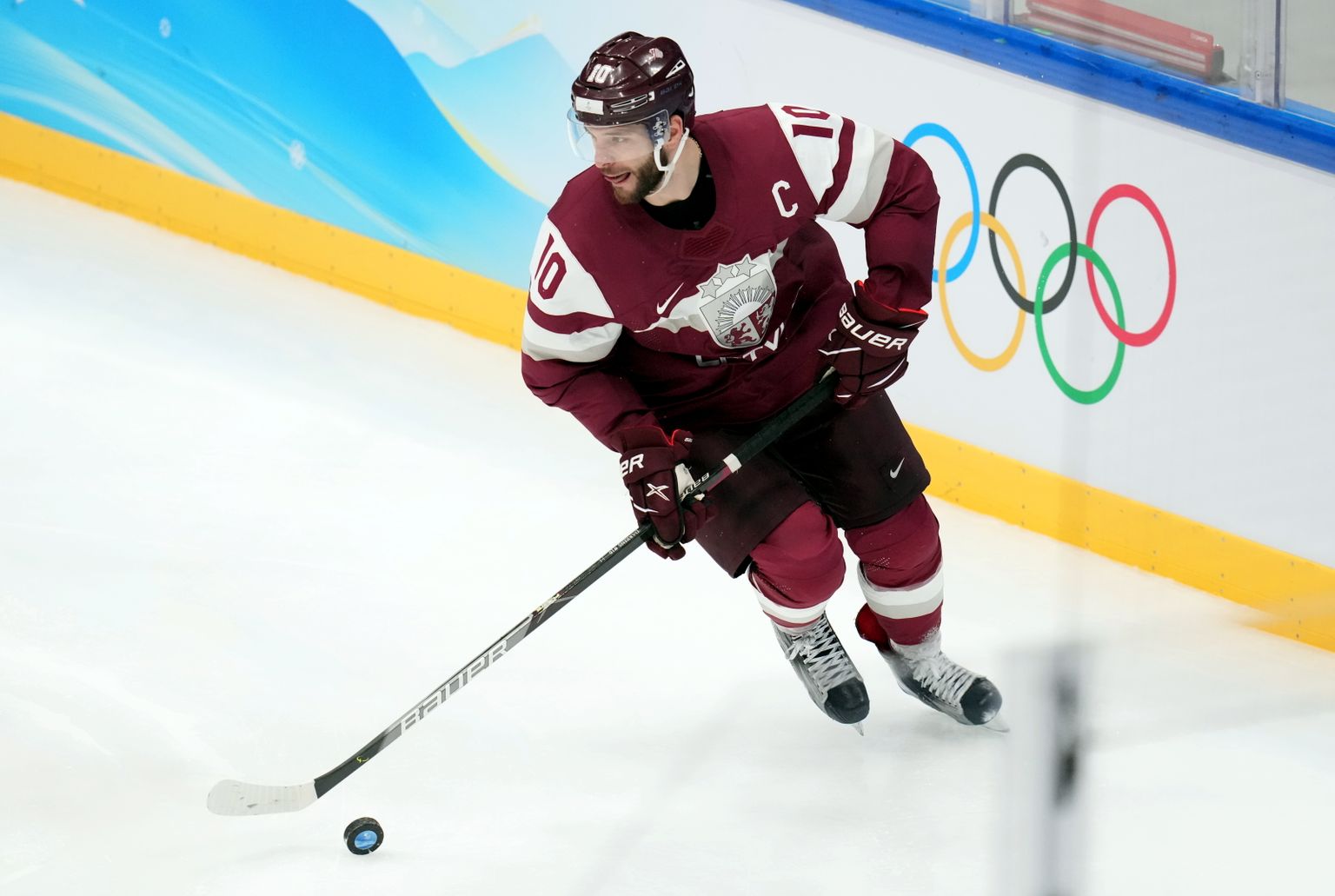Latvijas hokeja izlases spēlētājs Lauris Dārziņš