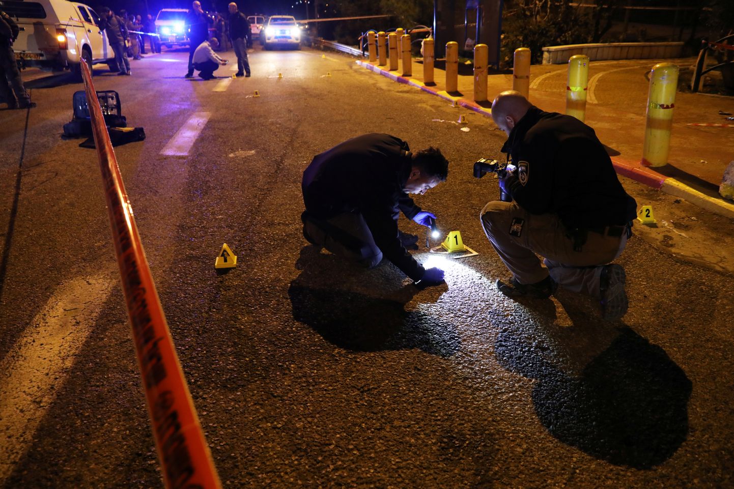 Iisraeli asunduses sai tulistamises haavata seitse inimest