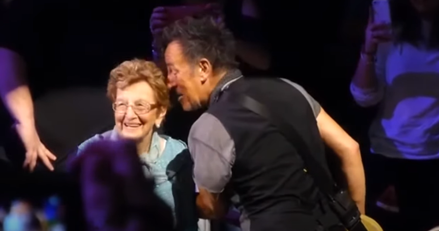 Bruce Springsteeni ema Adele oli rokilegendist poja kontsertidel sage külaline ning tuli mõnikord isegi lavale.