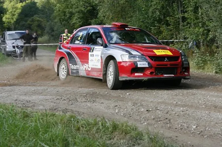 Mulgi ralli 2009, Mõõnaste-Sultsi katse. Autos Priit Saluri ja Olaf Suuder