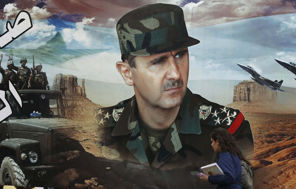 Seinamaaling Süüria presidendist Bashar al-Assadist Damaskuse vanalinnas. Riigipea kontrolli alla on taas suurem osa riigist, kui Süüria on lõhenenud ja laastatud.