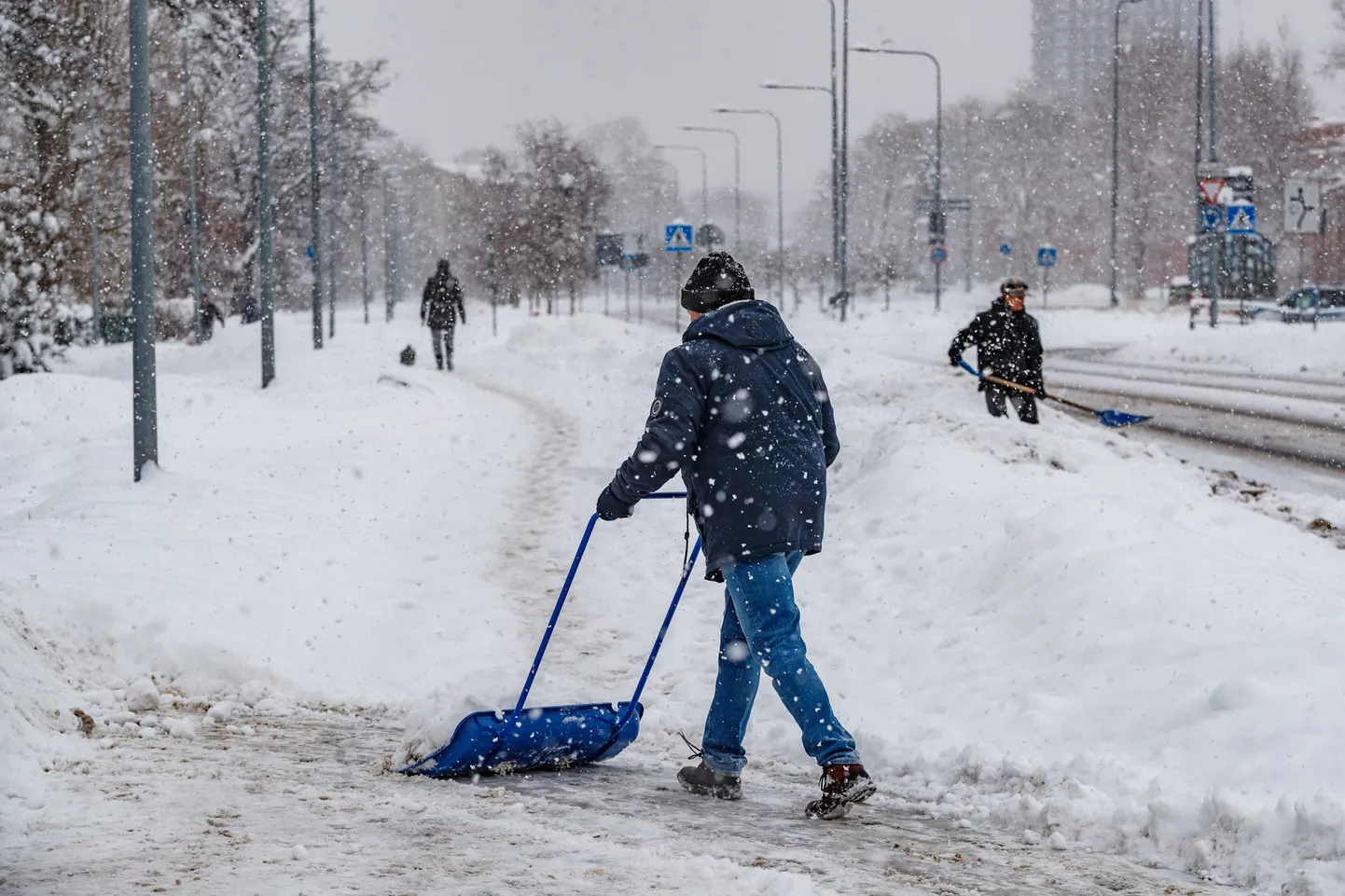 Lume väljaveoks teedelt ja tänavatelt kulus Tallinnal ligi 4,3 miljonit eurot.