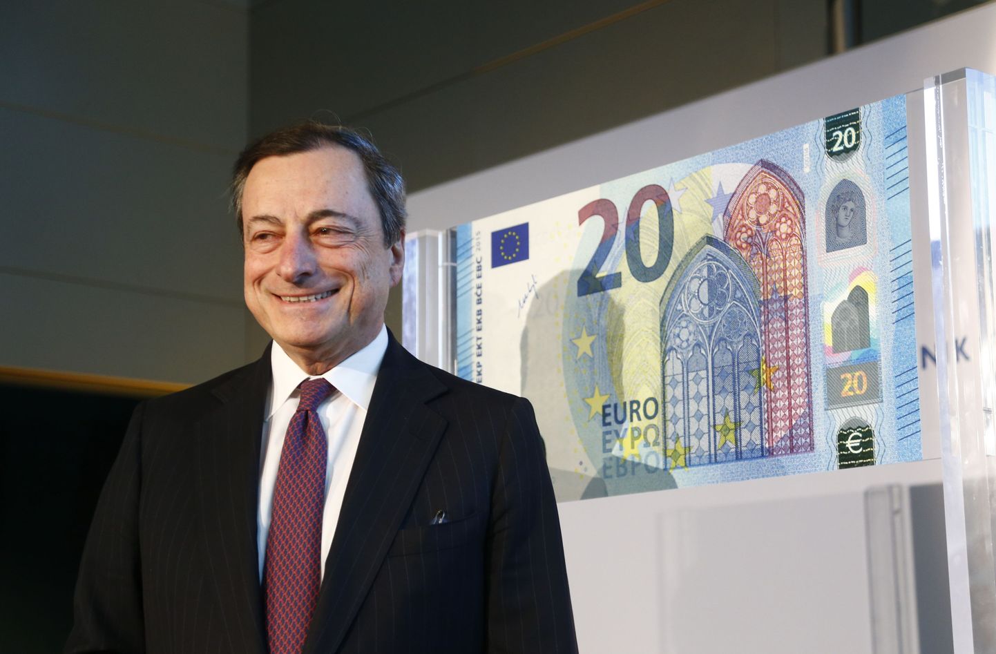 Euroopa Keskpanga president Mario Draghi usub, et võlakirja ostuprogramm pöörab euroala majanduse taas kasvule.