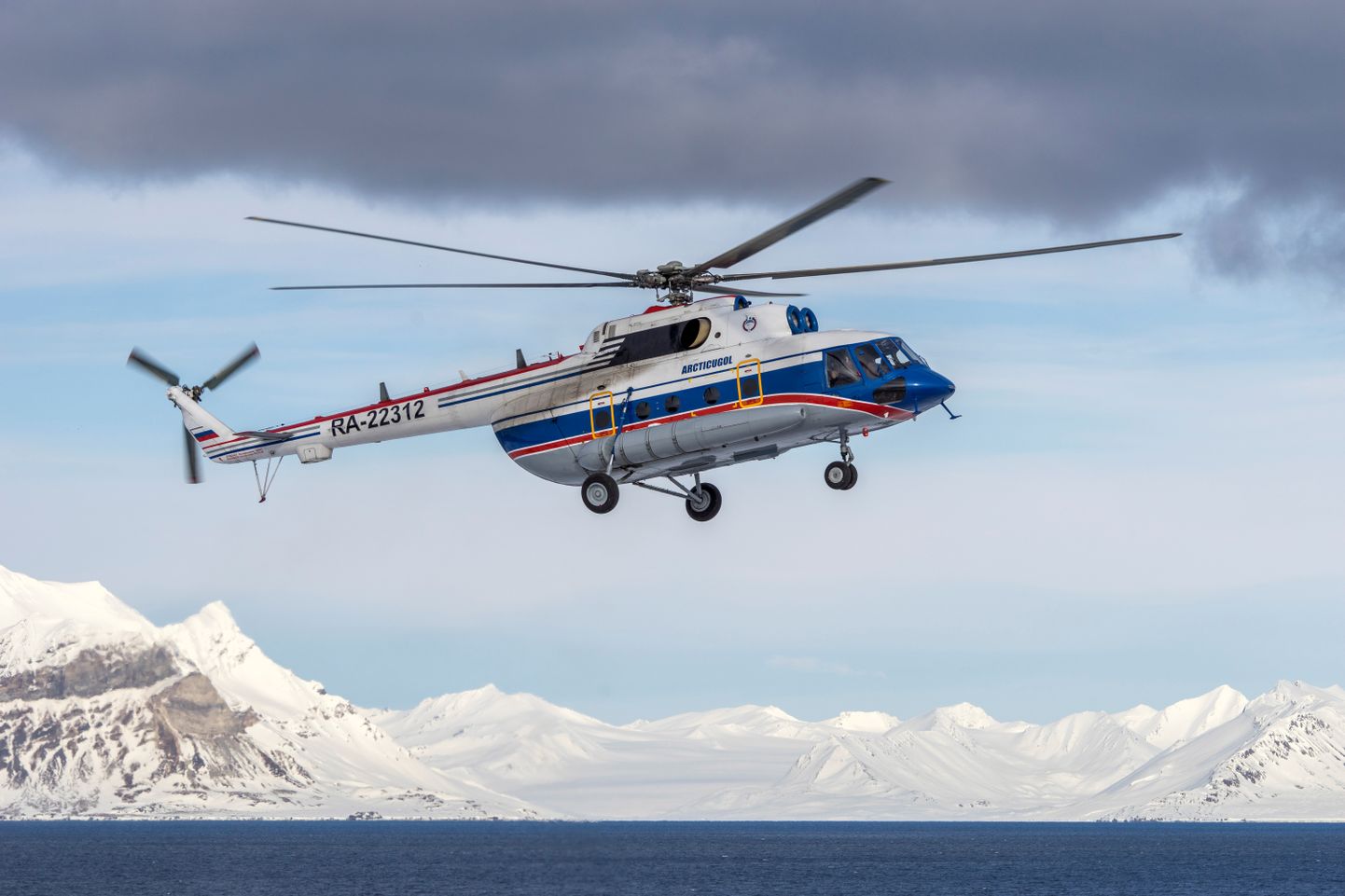 Mi-8 tüüpi helikopter.
