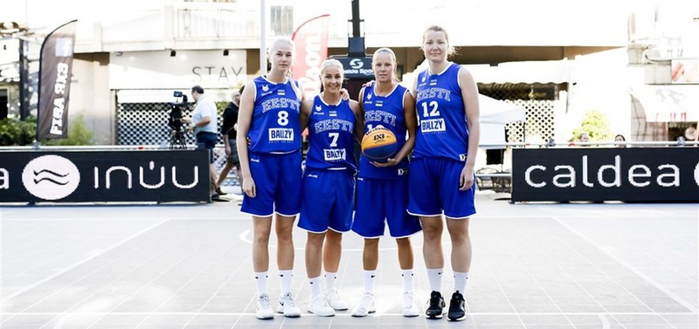Eesti naiste 3x3 korvpallikoondis koosseisus Annika Köster, Pirgit Püü, Merike Anderson ja Maaja Bratka.