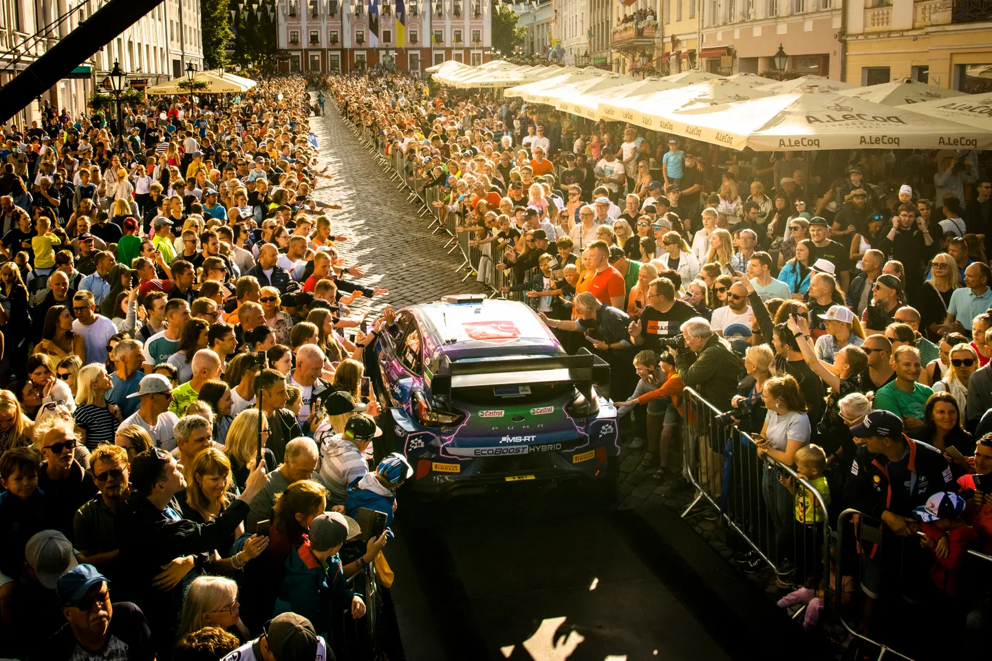 Rally Estonia avatseremoonial ei saanud kurta vähese publiku üle.