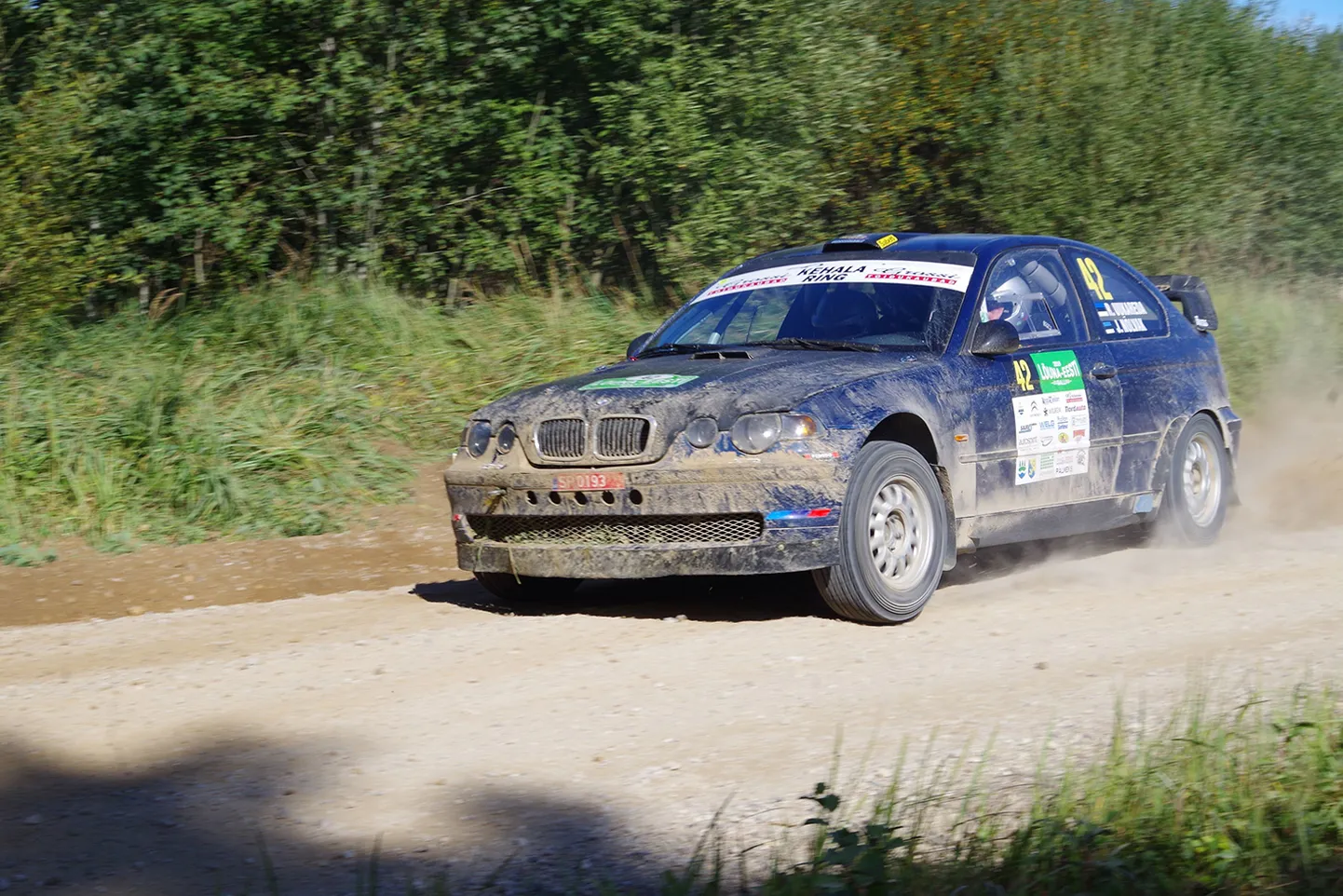 Lõuna-Eesti ralli teine päev algas Rene Uukaredale ja Jan Nõlvakule väljasõiduga, kuid edasi liikusid nad vaid tõusvas joones.
