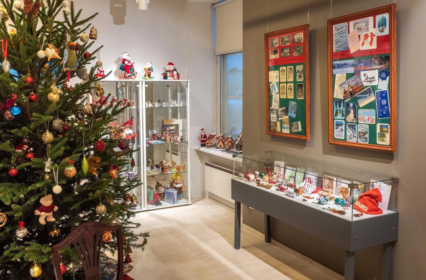 Viljandi muuseumi näitusetoas on avatud Aigi Märtini erakogu näitus "Jõuluootus".