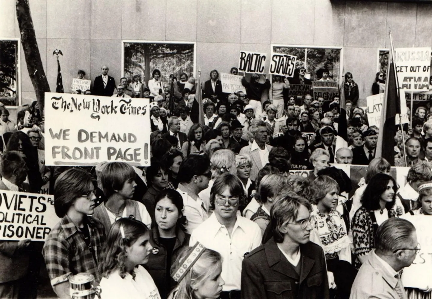 Noorte välisbaltlaste istumisstreik The New York Times’i toimetuses 24. oktoobril 1970, ÜRO 25. aastapäeval.