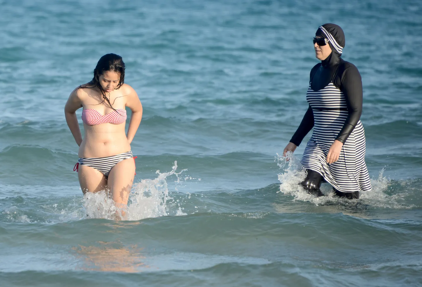 Bikiinid versus burkini