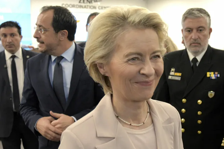 NÄDALA NÄGU Ursula von der Leyeni sinikas esimeselt hüppelt