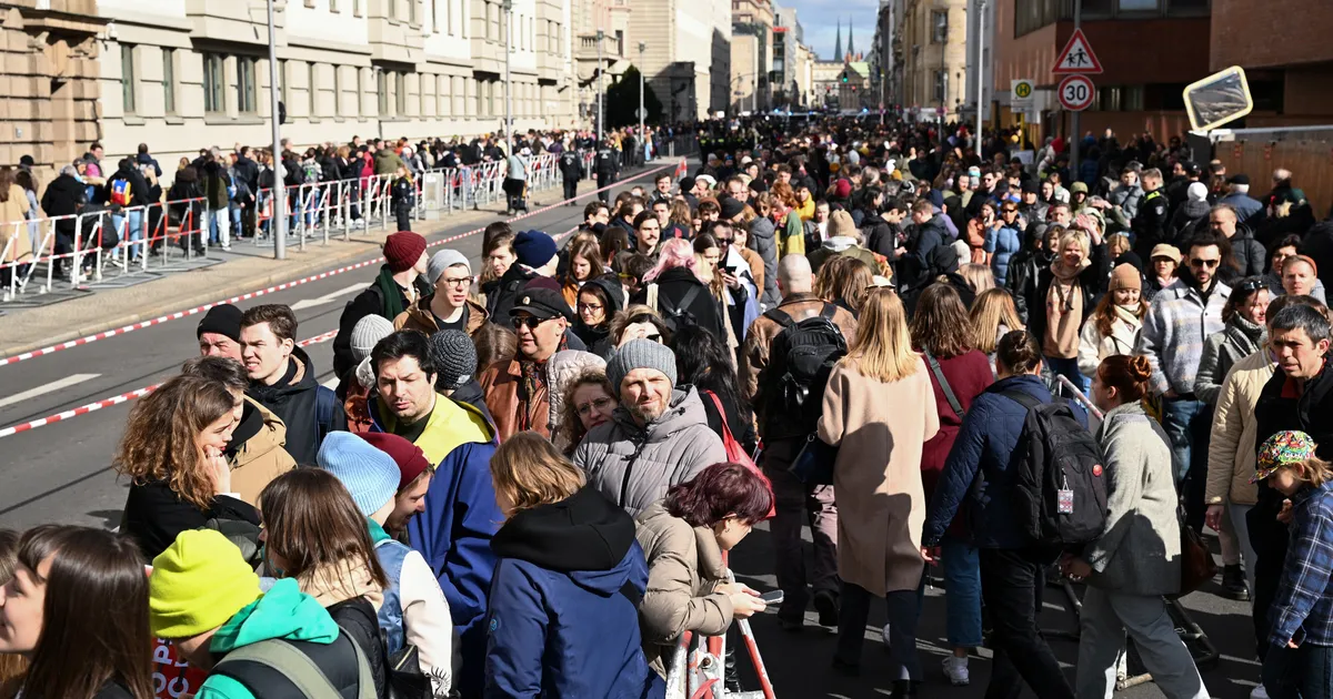Exodul creierelor ⟩ Un număr record de ruși au fugit de regimul lui Putin