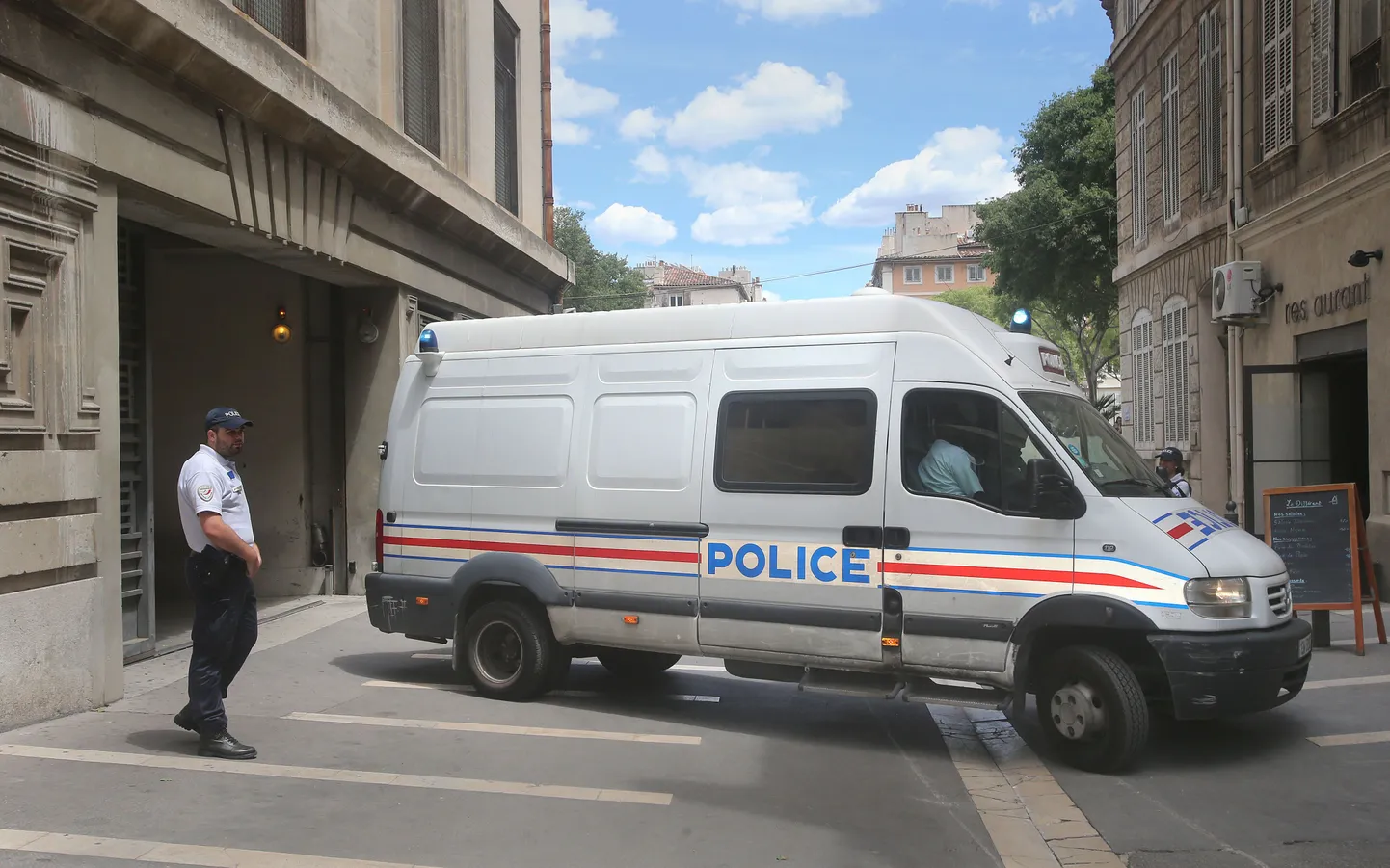 Французская полиция.