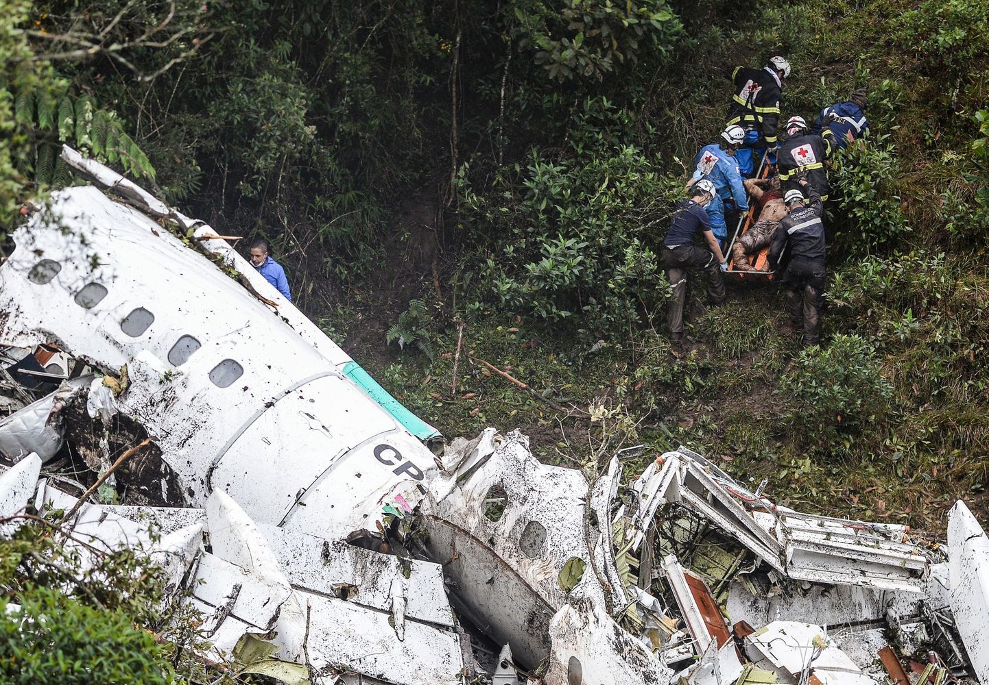 Kolumbias Medellini lähedal alla kukkunud lennuk