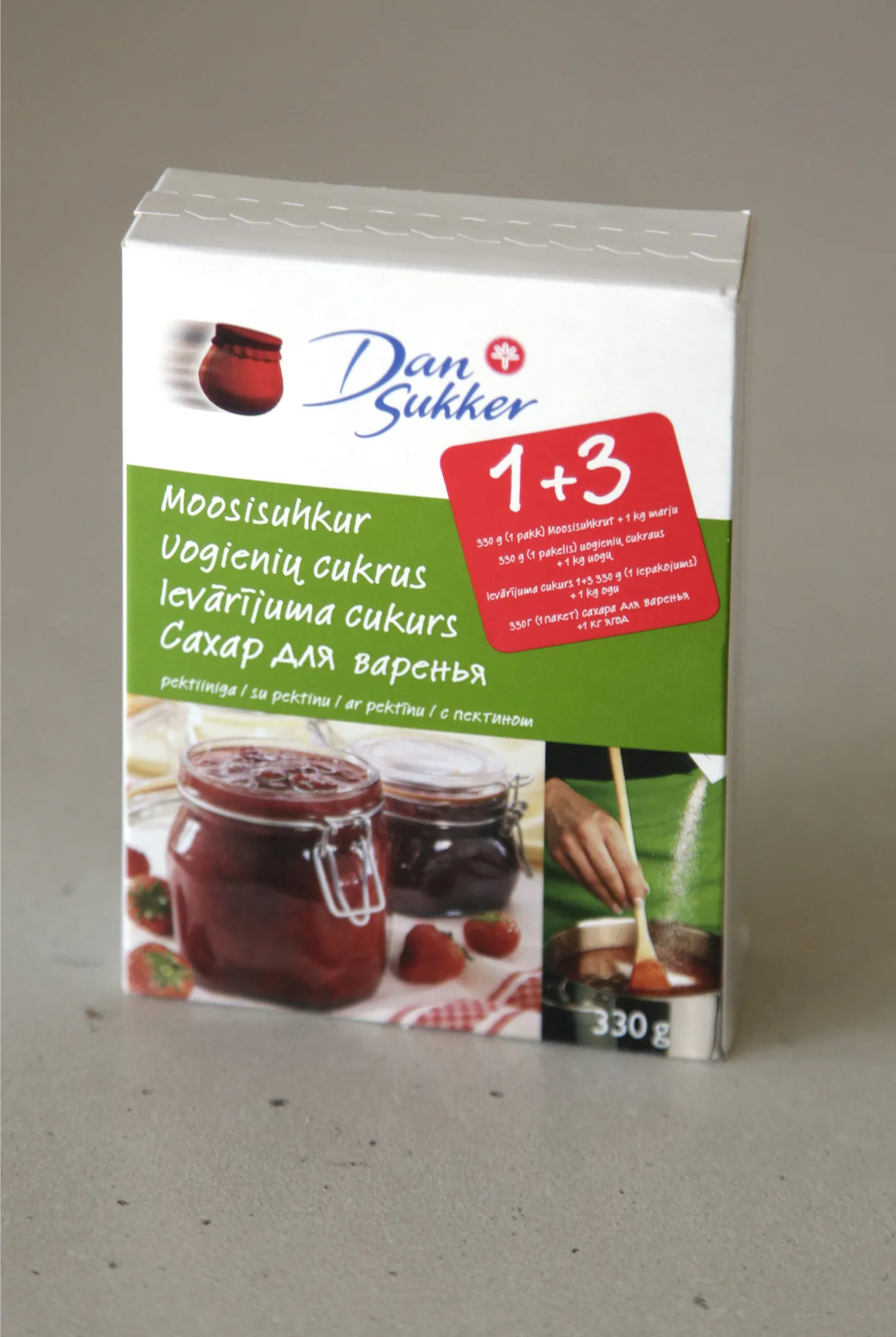 Moosisuhkrutes on lisaks tavalisele suhkrule ka pektiini, sidrunihapet ning säilitusaine.
