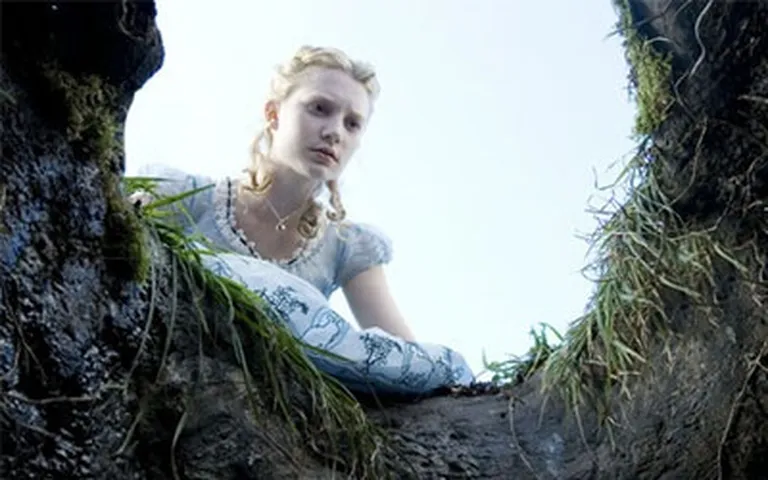 Kadrs no Tima Bērtona jaunās filmas "Alice In Wonderland" 