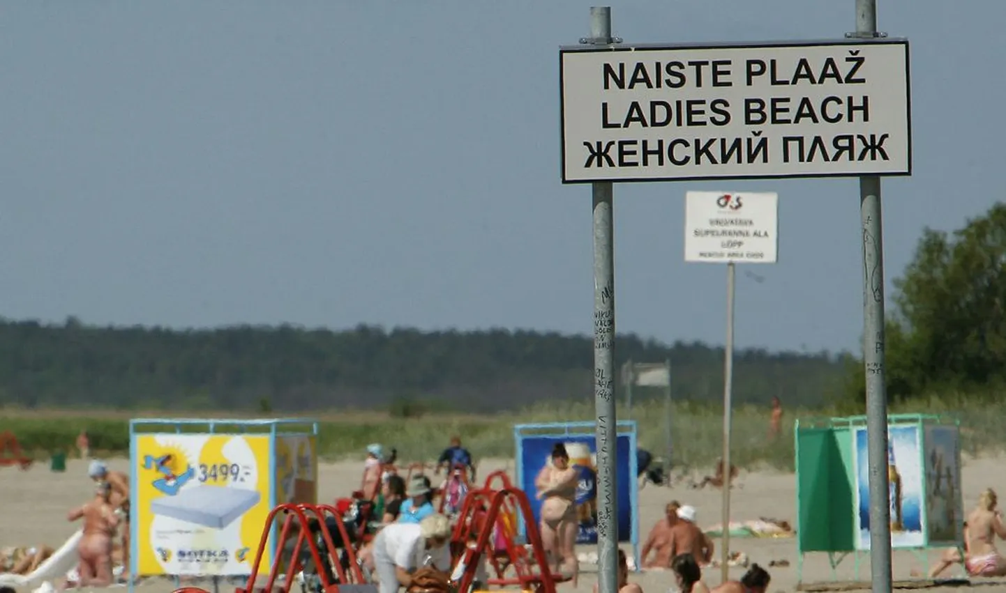 Pärnu naisteranda satub üha enam omapäraste huvidega inimesi.
