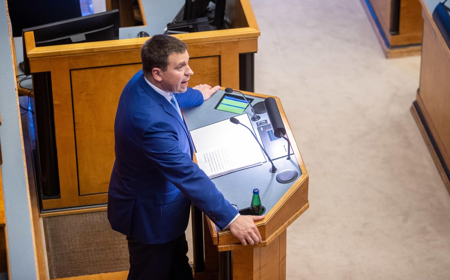 The government on Wednesday handed the Riigikogu next year’s state budget bill. Prime minister Jüri Ratas.