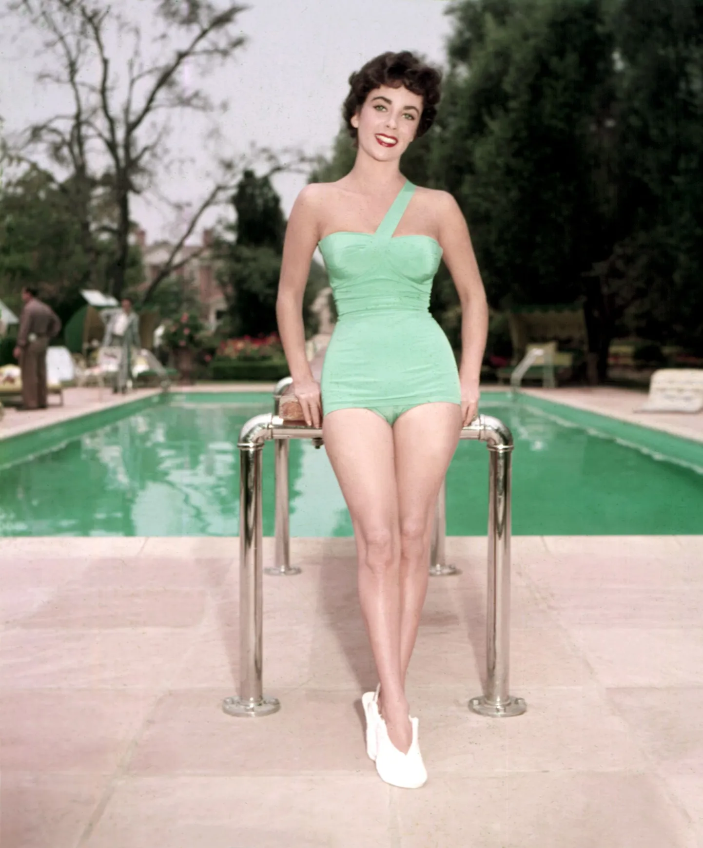 Noor Elizabeth Taylor.