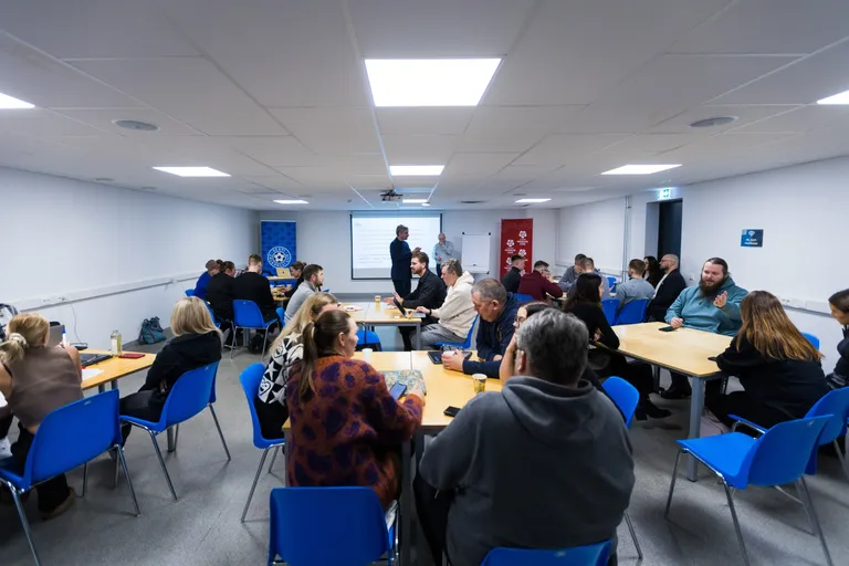 Eesti jalgpalliklubide meediaseminar.