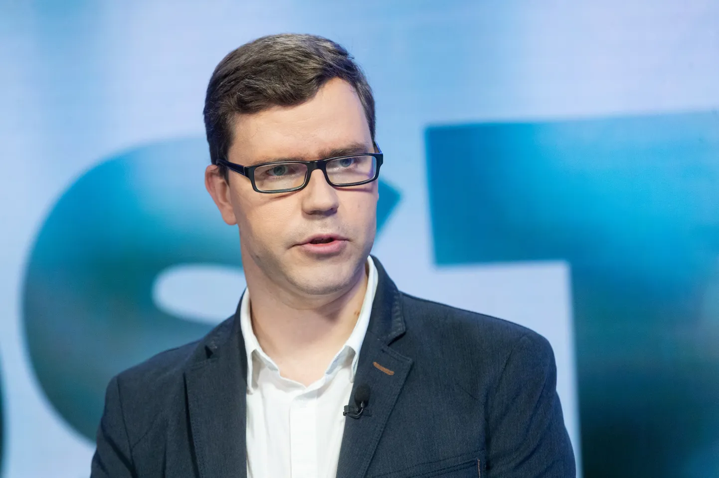 Eesti Infektsionistide Seltsi esimehe dr Mait Altmetsa sõnul raskendab C-hepatiidi viirusega nakatunud inimeste ravi tõsiasi, et Eestis ei ole siiani loodud riiklikku hepatiitide skriinimise tegevusplaani, mis aitaks need patsiendid üles leida.