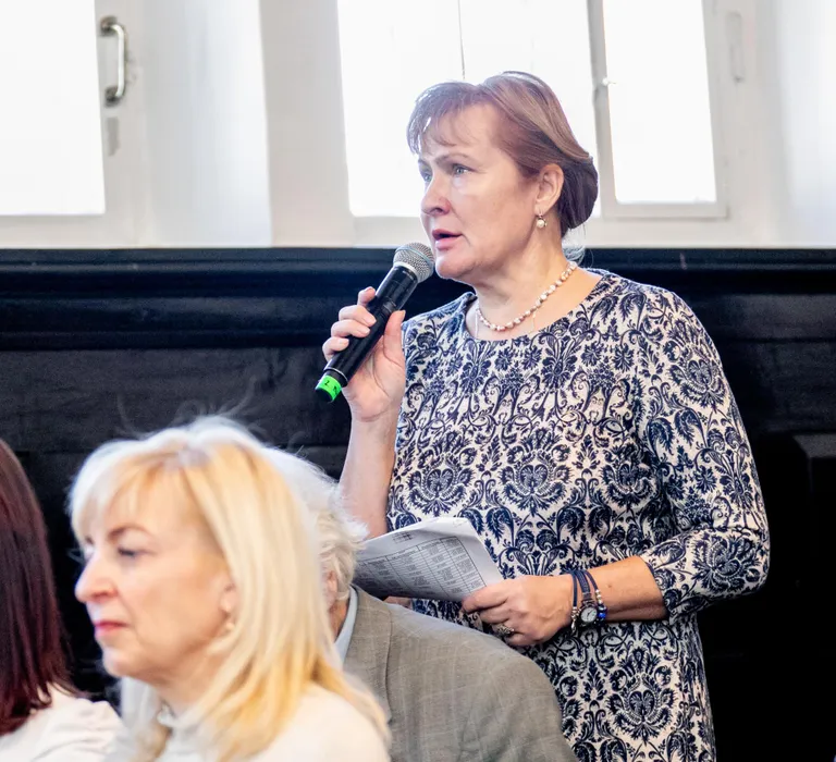 Eesti Konservatiivse Rahvaerakonna kongressil valiti partei juhatusse teiste seas Pärnumaa ringkonna esimees ja Pärnu linnavolikogu aseesimees Helle Kullerkupp.