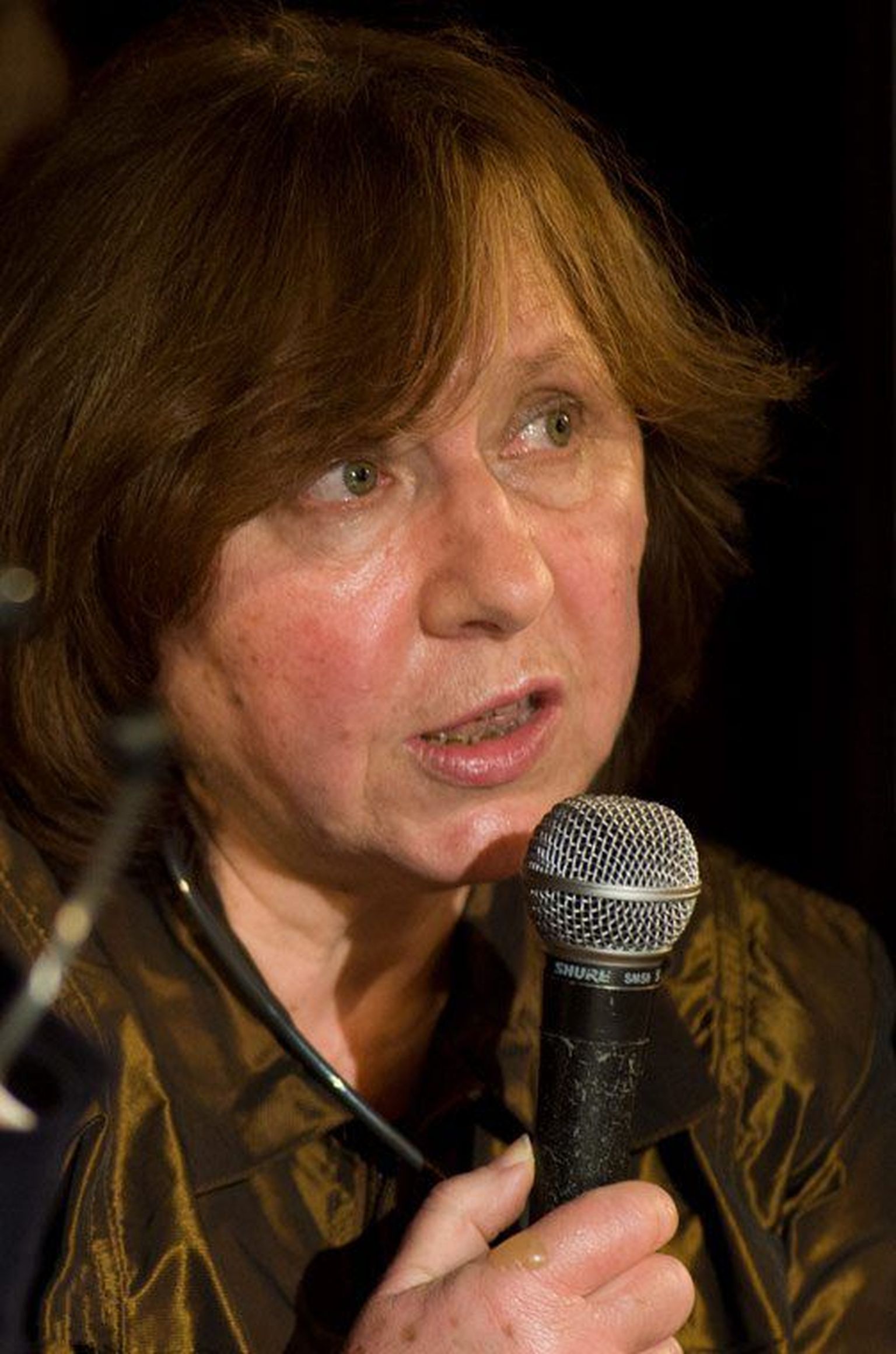 Светлана Алексиевич, лауреат Нобелевской премии по литературе.