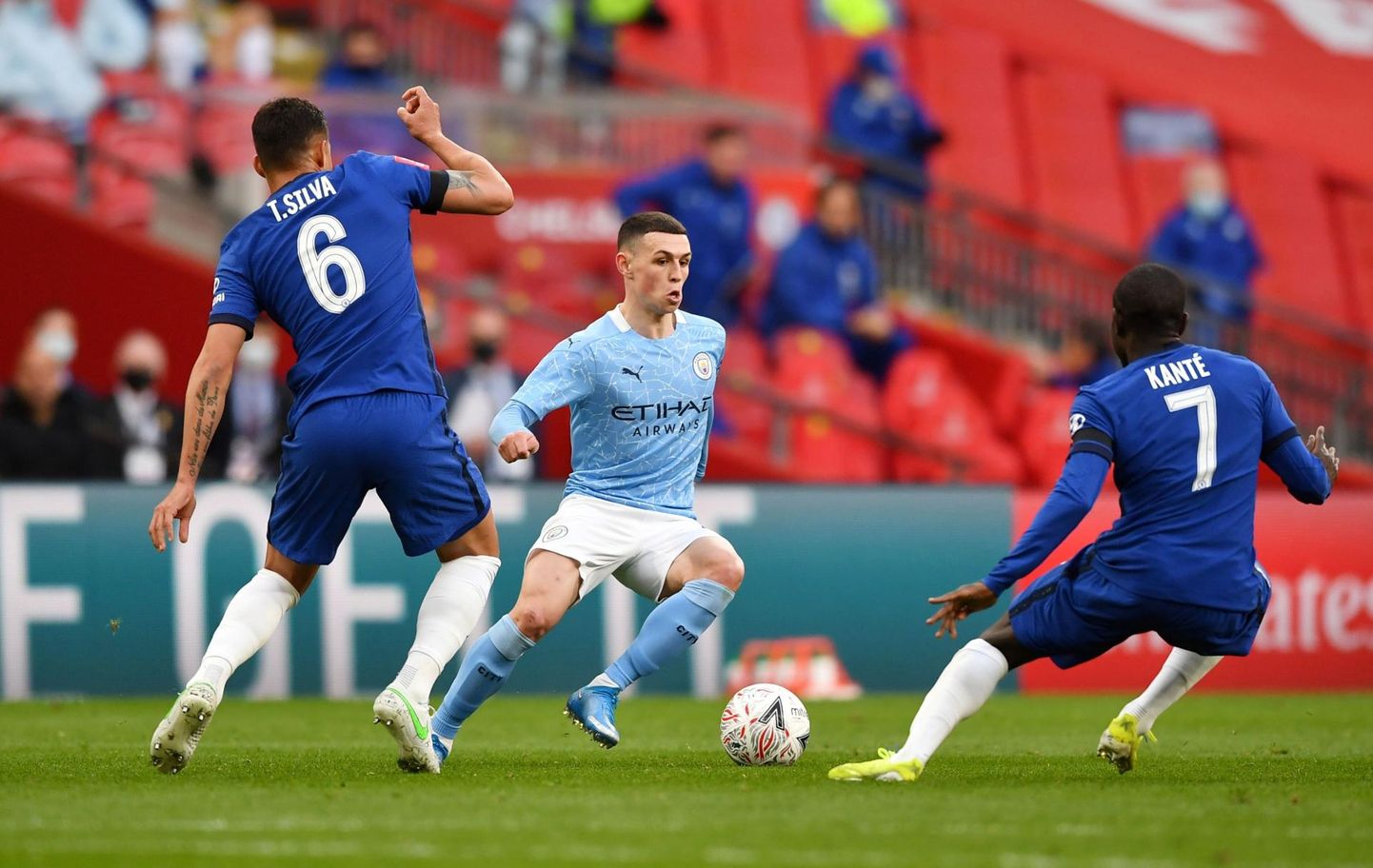 Meistrite liiga võitja selgitavad Manchester City ja Londoni Chelsea.