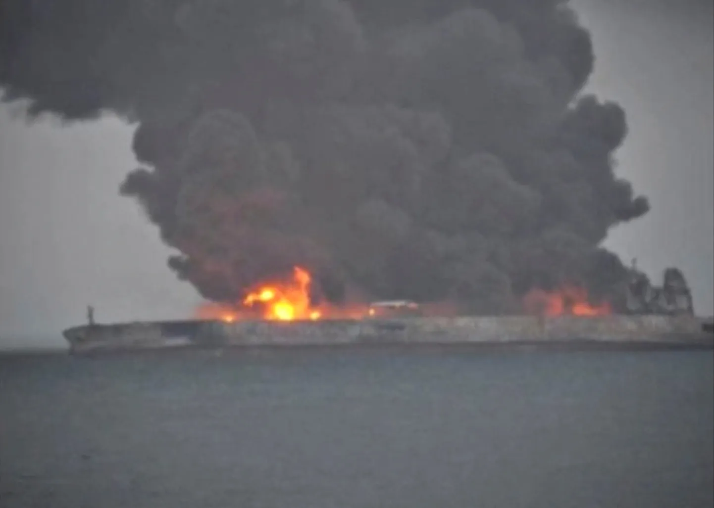 Põlev tanker Sanchi.