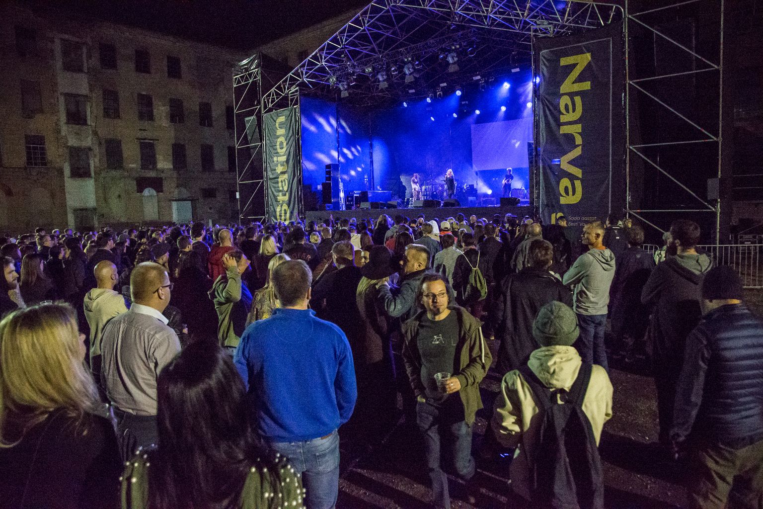 Местоположение главной сцены проходящего в четвертый раз фестиваля "Station Narva" меняется каждый год. Если в 2018 году центром фестиваля был квартал "Кренгольма", то нынче это Нарвская крепость.