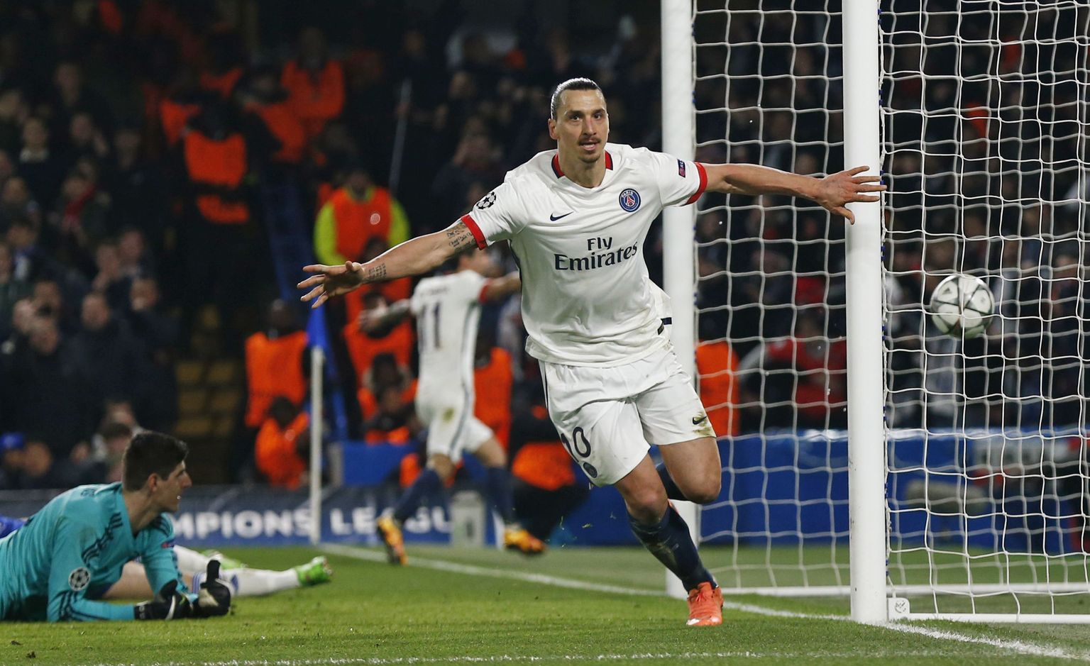 Zlatan Ibrahimovic lõi Chelseale mõlemas mängus värava.