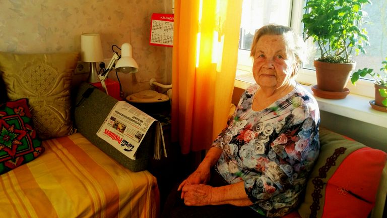 100-aastane Lisette Otti oma kodus. 