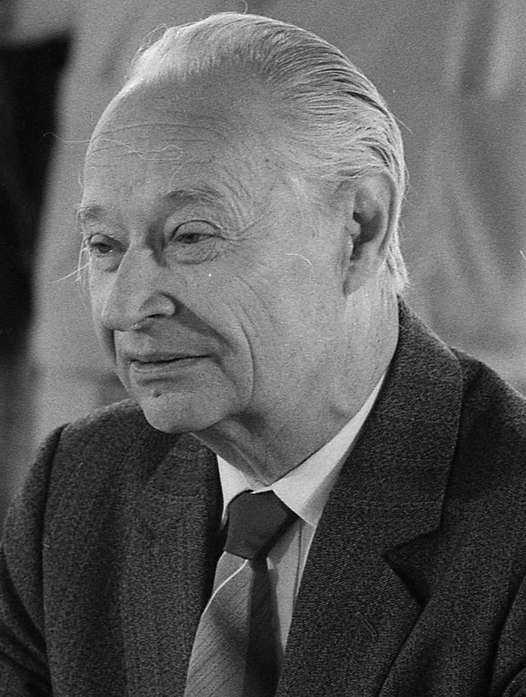 Alexander Dubček (1921-1992), slovaki päritolu Tšehhoslovakkia poliitik.