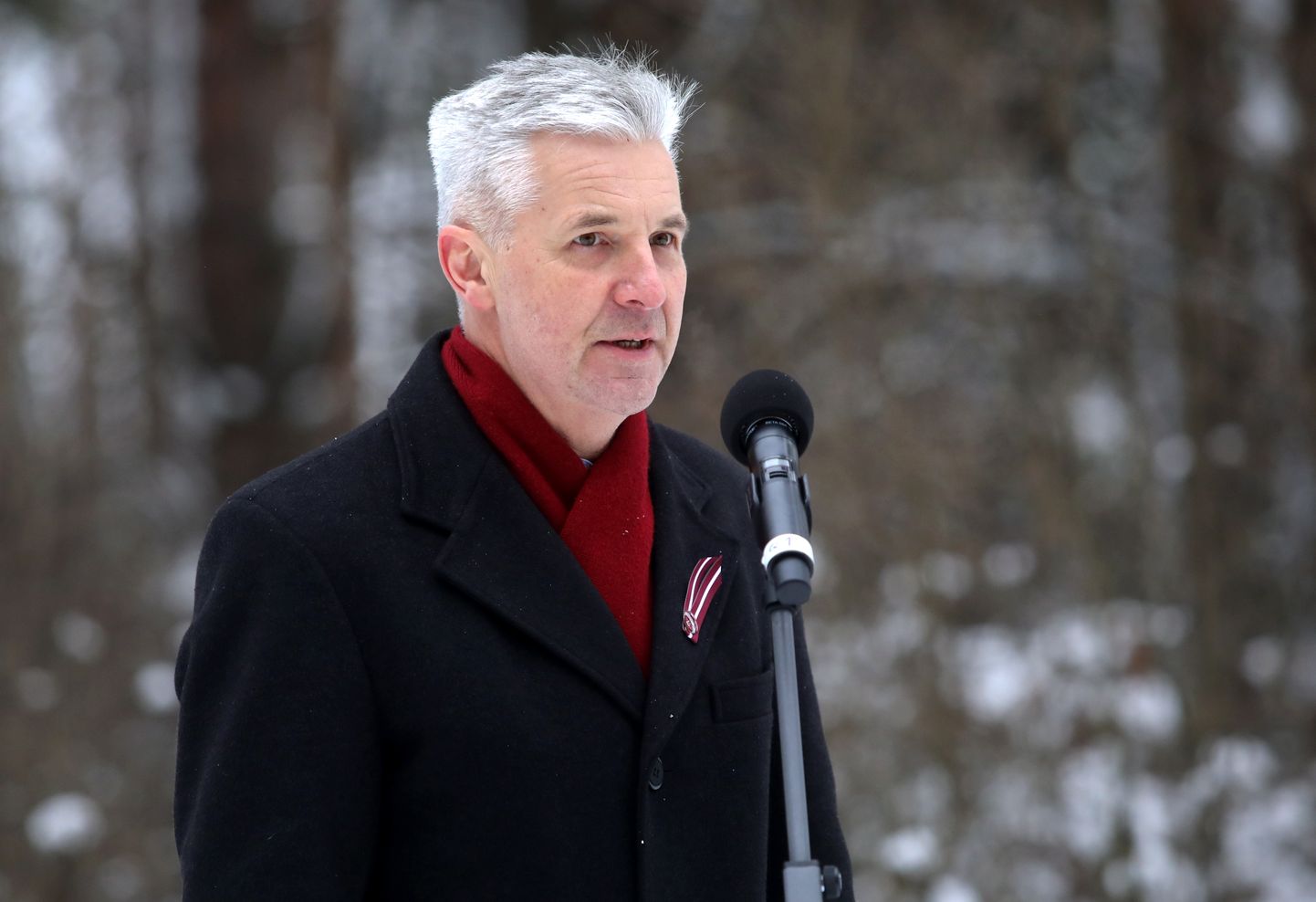 Läti kaitseminister Artis Pabriksi sõnul peab Venemaa lõpetama Nõukogude Liidu kombel käitumise.