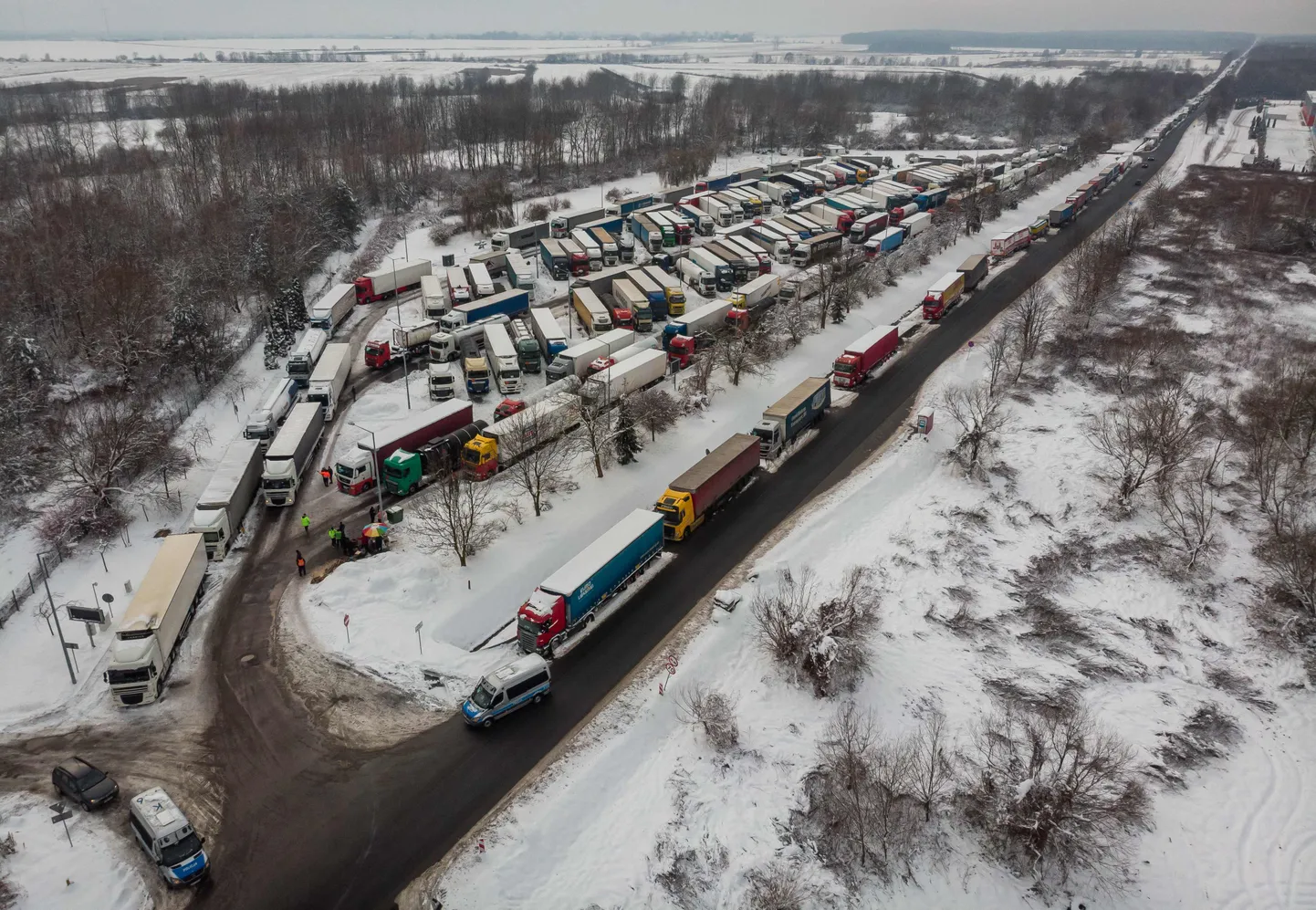 Ukrainasse pääsemist ootavad veokid Poolas. Foto on illustratiivne.