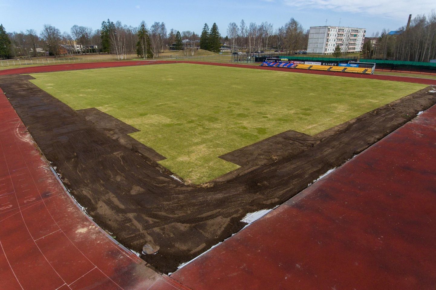 Paide linnastaadioni muruväljak on edaspidi mõõtudes 100 × 65 meetrit ja vastab jalgpalliväljakutele esitatavatele miinimumnõuetele.