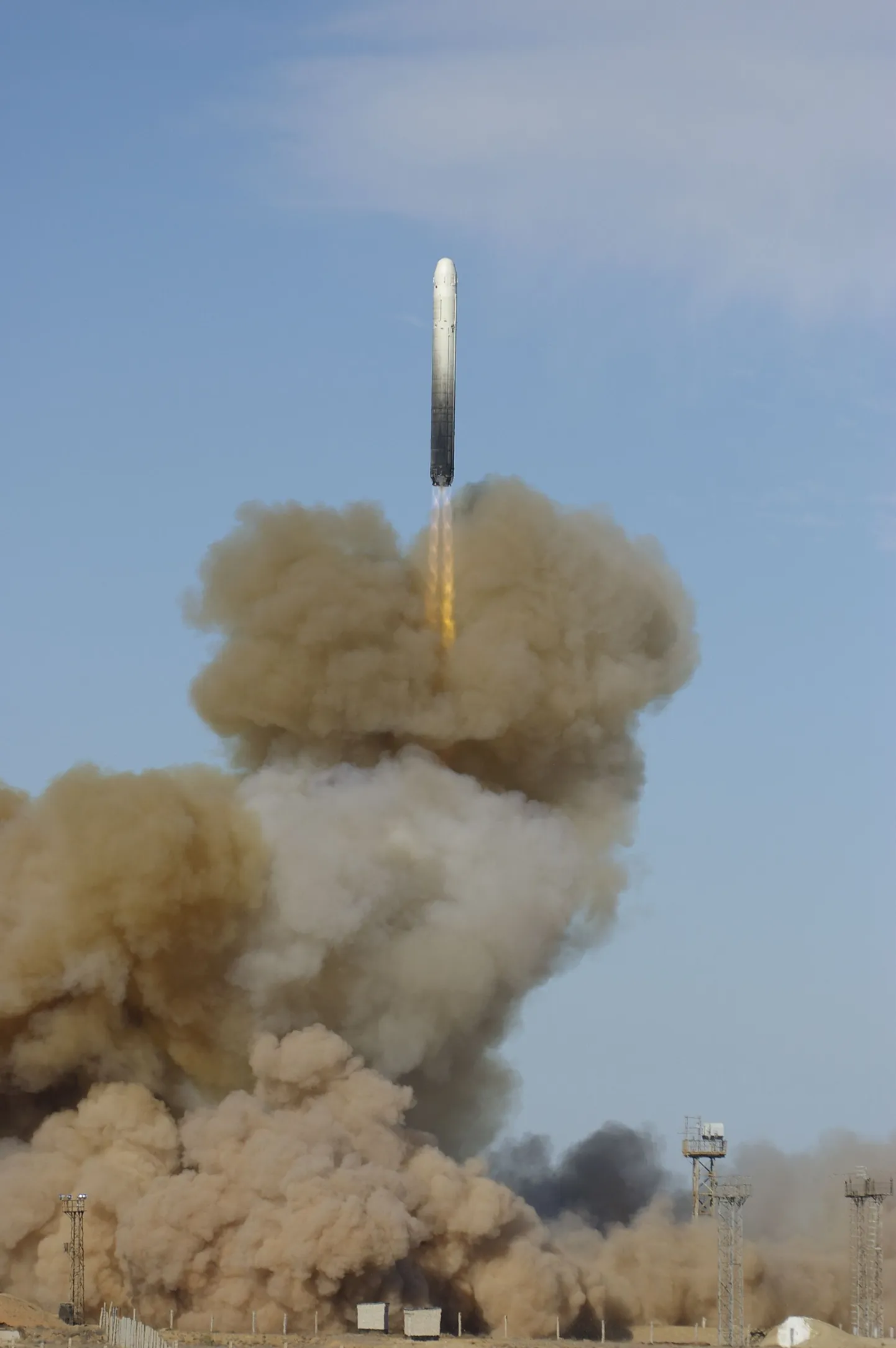 Vene kontinentidevaheline kaugmaarakett RS-18 (SS-19 Stiletto) tõusmas õhku Baikonõri kosmodroomilt.