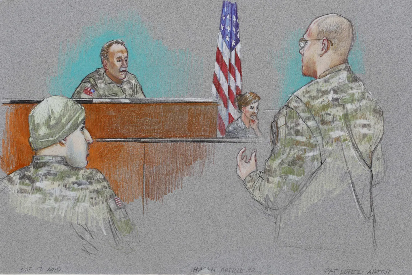 Kohtujoonistus eilselt protsessilt: seljaga istub major Nidal Hasan, kuulab kolonel James L. Pohl, räägib Hasani kaitsja kolonelleitnant Kris Poppe.