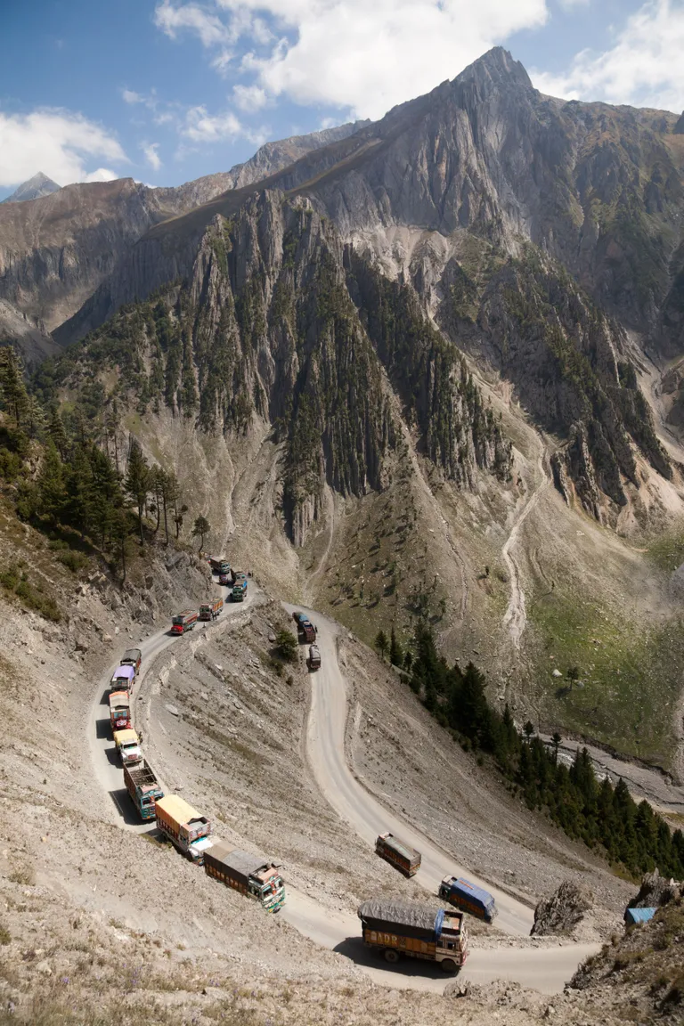 Srinagar-Leh’i mägitee
