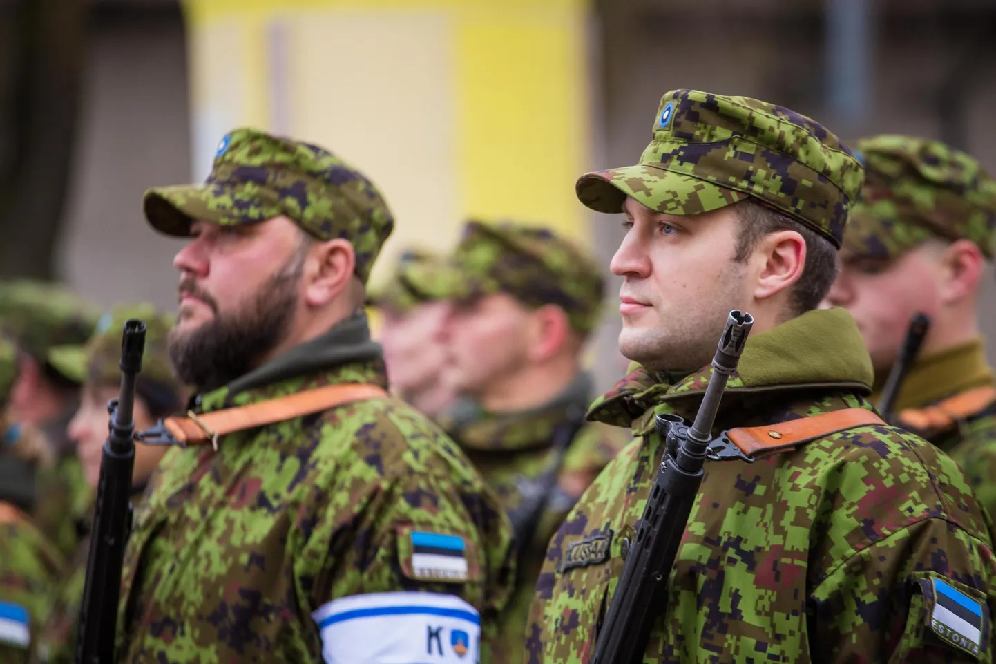Kaitseliidu Viru malev tähistas laupäeval oma 101. aastapäeva rongkäigu ja peoga, kus tunnustati maleva liikmeid.