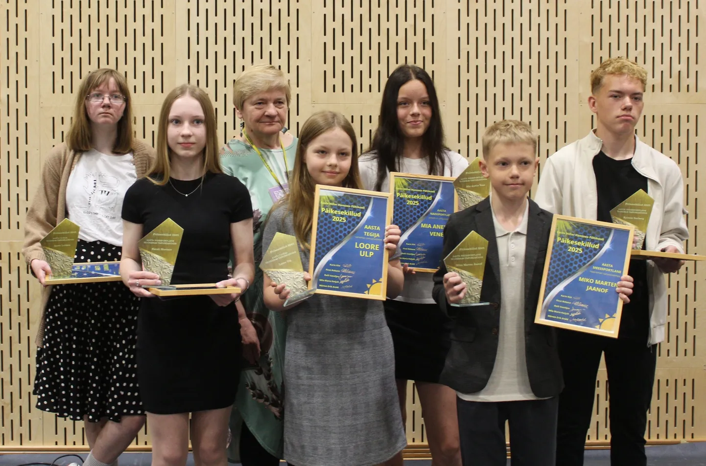 Paide Hillar Hanssoo põhikooli päikesekillu laureaadid.