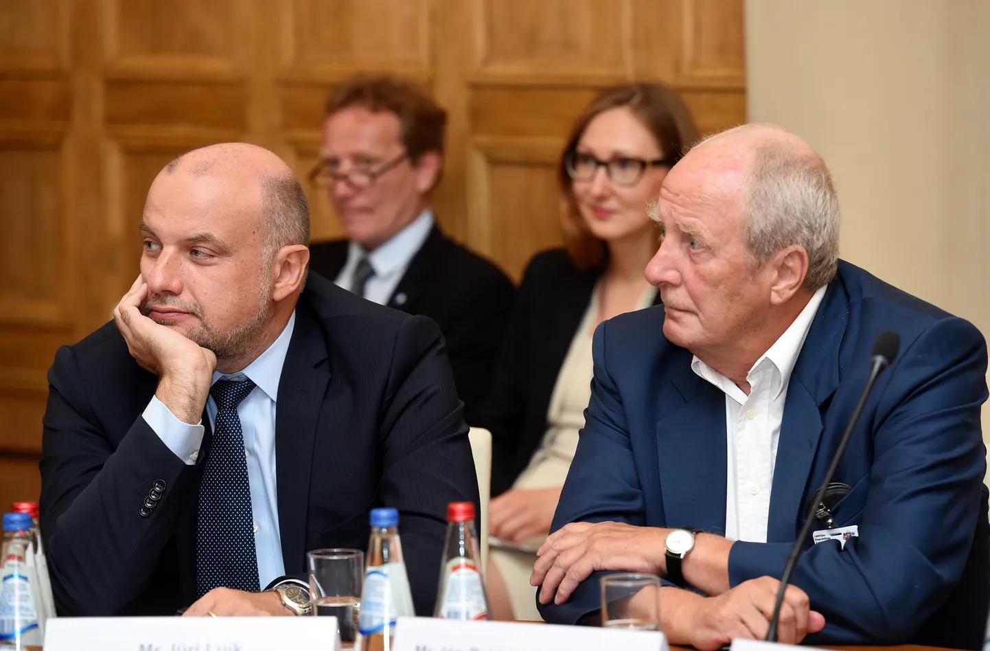 Starptautiskā Aizsardzības un drošības centra direktors Jiri Luiks (Jüri Luik) (no kreisās) un Islandes ārlietu ministrs Jons Baldvins Hanibalsons.