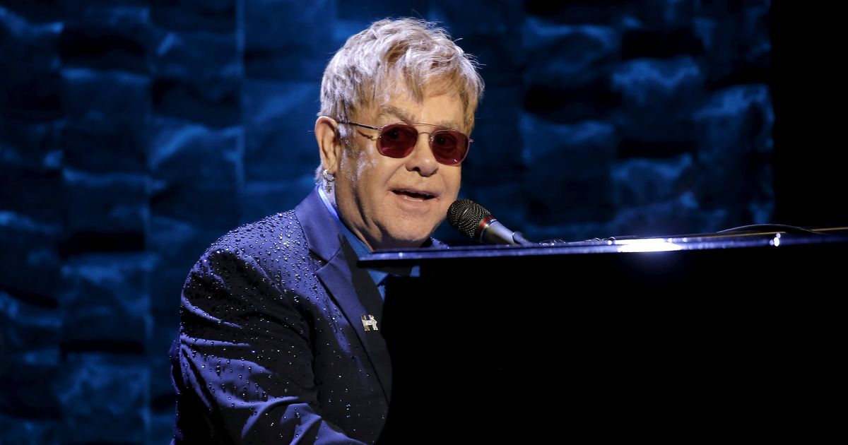 KLAVERIST KINGADENI ⟩ Elton Johni hinnaline erakogu läheb oksjonile