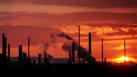 Kitajska zmanjšala uvoz ruske nafte zaradi sankcij ZDA