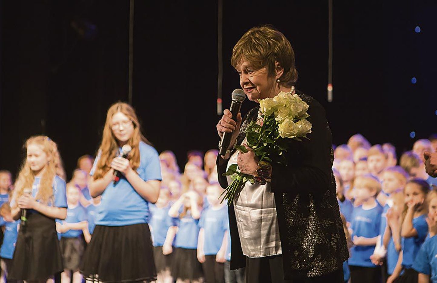 SA Pärnu Vabahariduskeskus pühendas kontsertetenduse “Leelo-Leelo” riigi 99. sünnipäevale ja sidus selle Leelo Tungla suguvõsaga, esitus liigutas luuletajat hingepõhjani.
