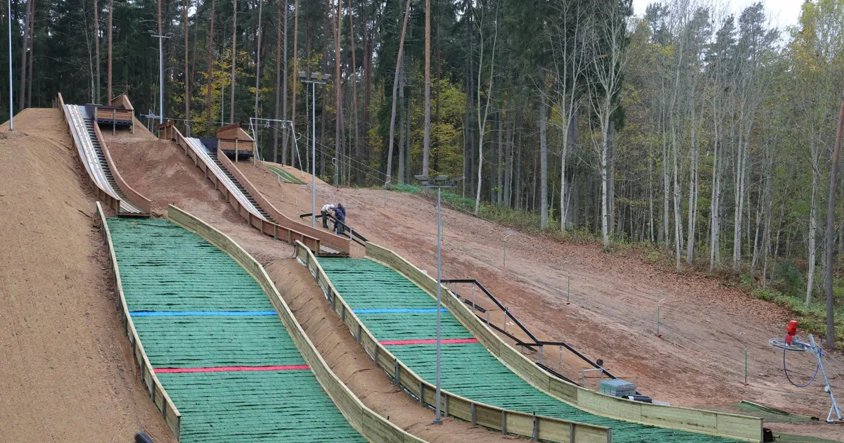 Elva 400 000-eurone hüppemägi hakkab valmima